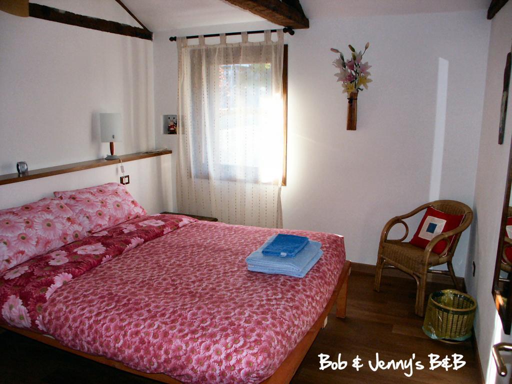 Bob And Jenny'S B&B Vicenza Pokoj fotografie